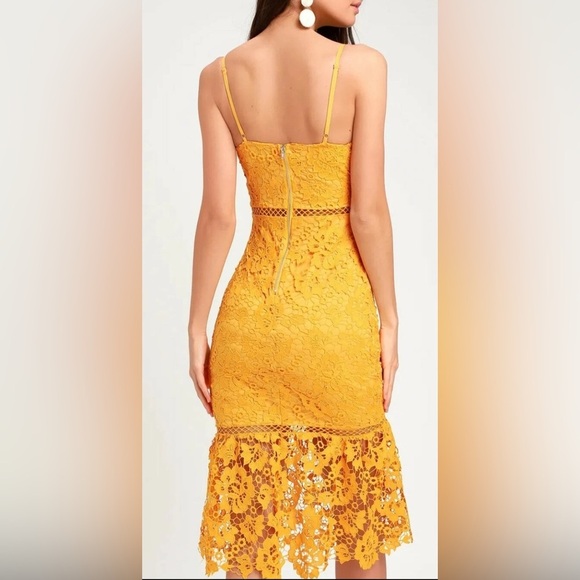 Lulu’s Elegant Yellow Lace midi Taliah Dress size M - Picture 2 of 8